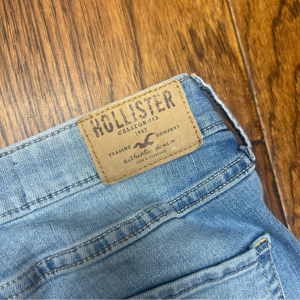 Hollister high rise super skinny Light Blue Jeans - Picture 3 of 6